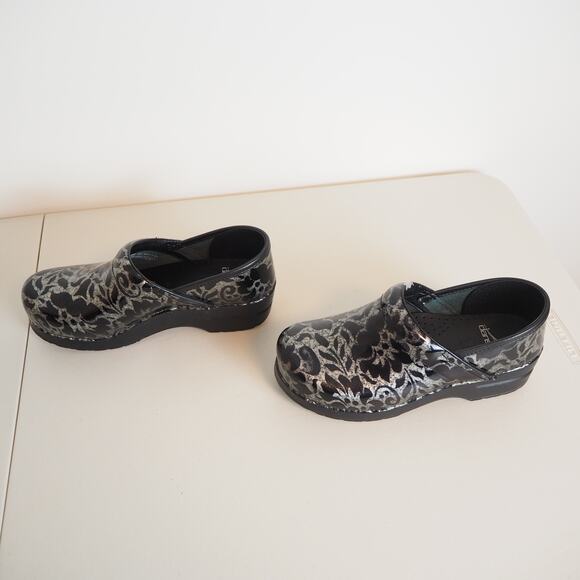 Dansko Black Silver Floral Patent Leather Clogs XP 2.0 EU 38 US 7.5-8 Profession - Picture 5 of 11